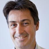 Dr. Steven Hellebaut